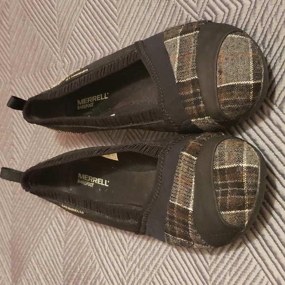 Merrell size 7.5 black flat shoes  for women - Picture 2 of 8